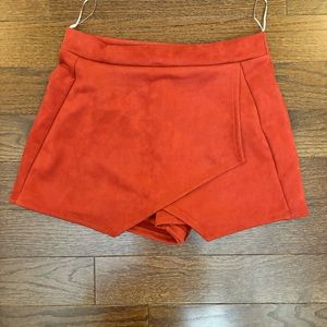 Karlie skort - Burnt orange color suede/micro fiber Size: Small